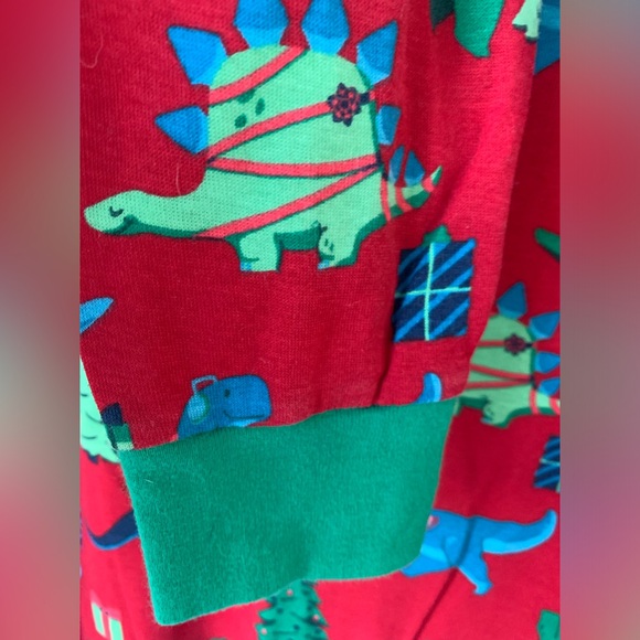 Dinosaur Christmas Shirt (XXL) Listed as Women’s- But Anyone can Enjoy - Picture 4 of 6